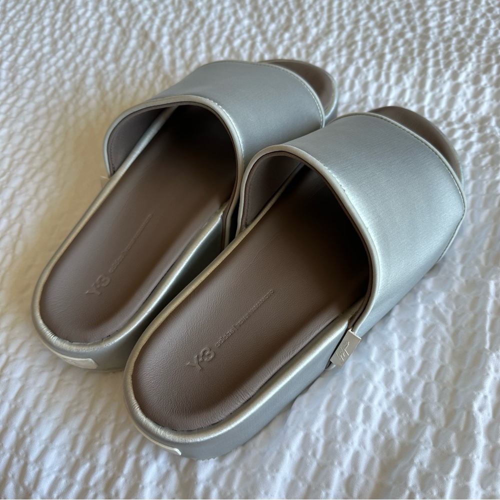 Adidas Y-3 Yohji Yamamoto Silver Unisex Slides Size Men’s 9 Women’s 10
